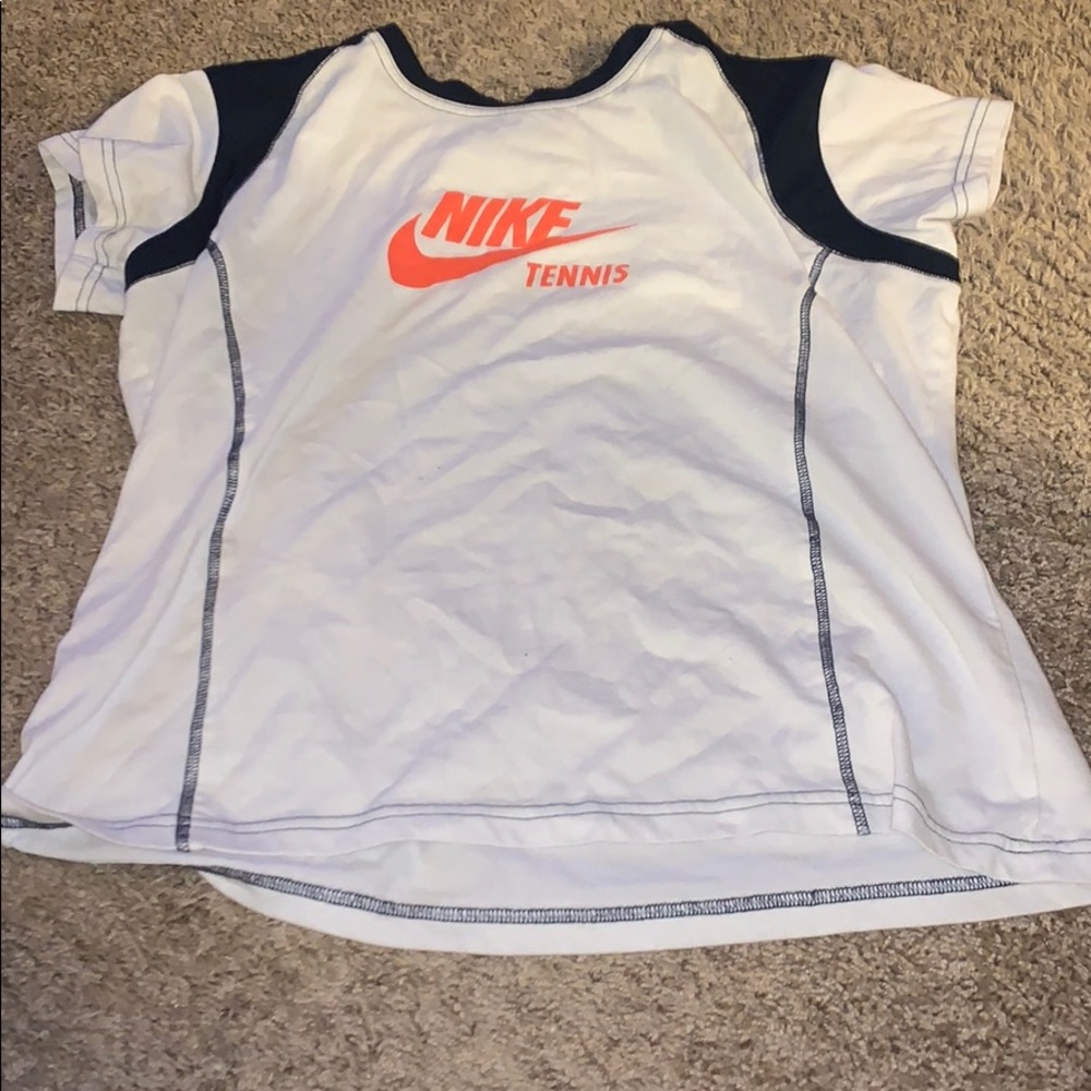 Vintage Nike shirt. Super cute!